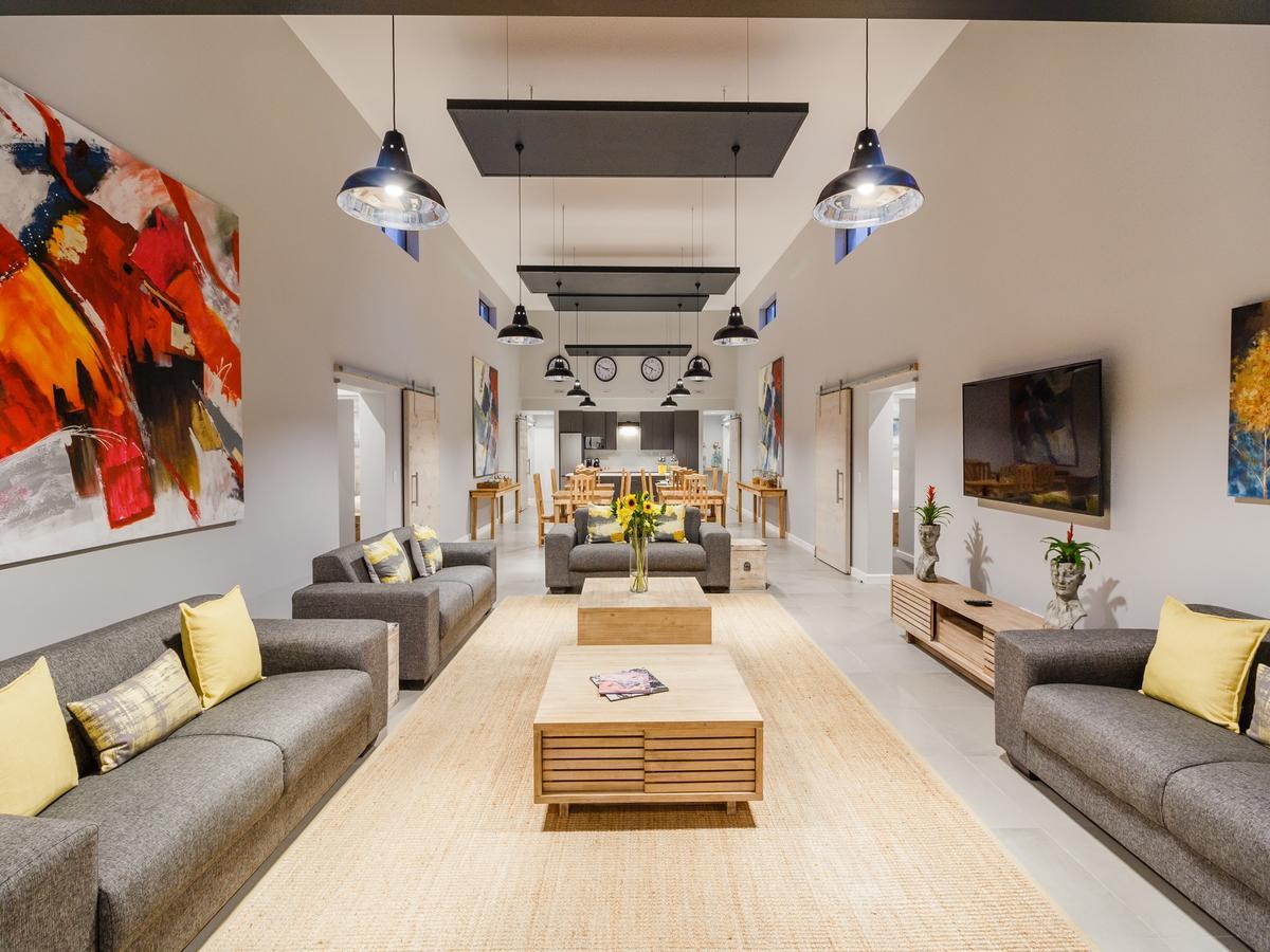 The Greens Guest House Книсна Екстериор снимка