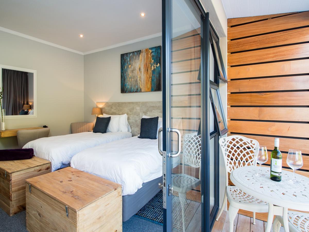 The Greens Guest House Книсна Екстериор снимка